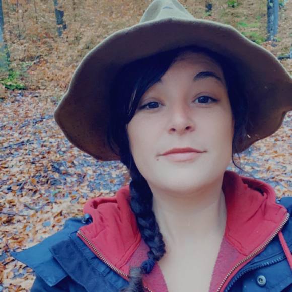 Meet your Posher, Ashley - Picture 1 of 1